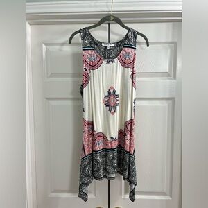 Asymmetrical hem top